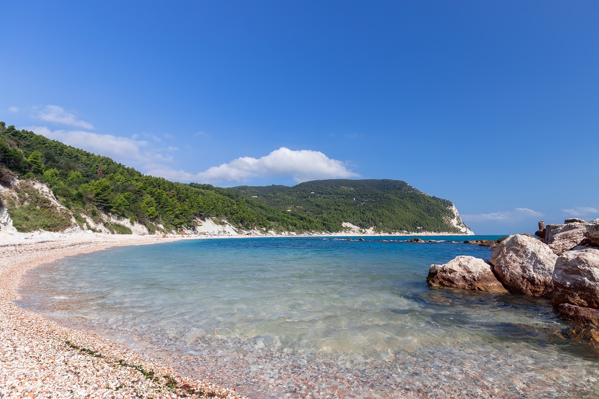 5 posti naturali unici da scoprire durante una vacanza nelle Marche